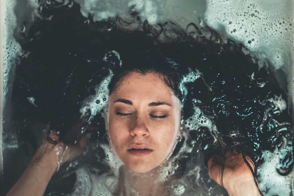 Cold water bath tub